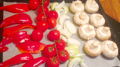 Paprika, tomat, løk og champignon
